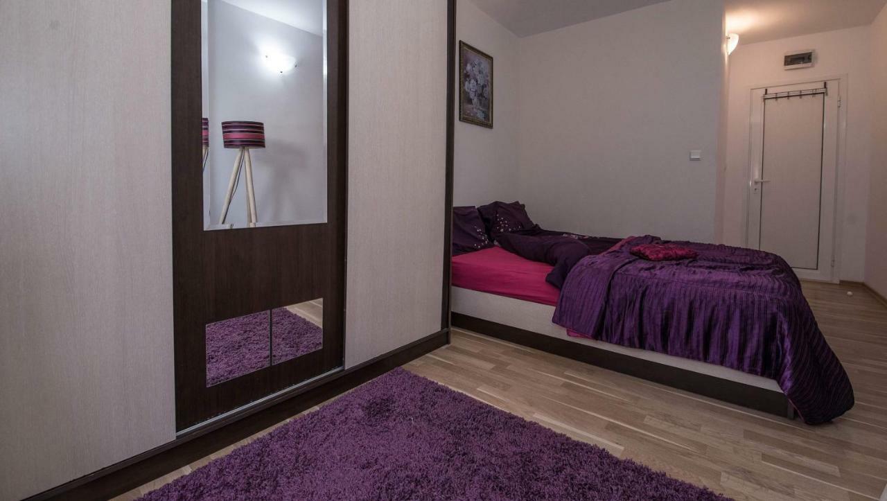 Apartment Cherry Garden1 *