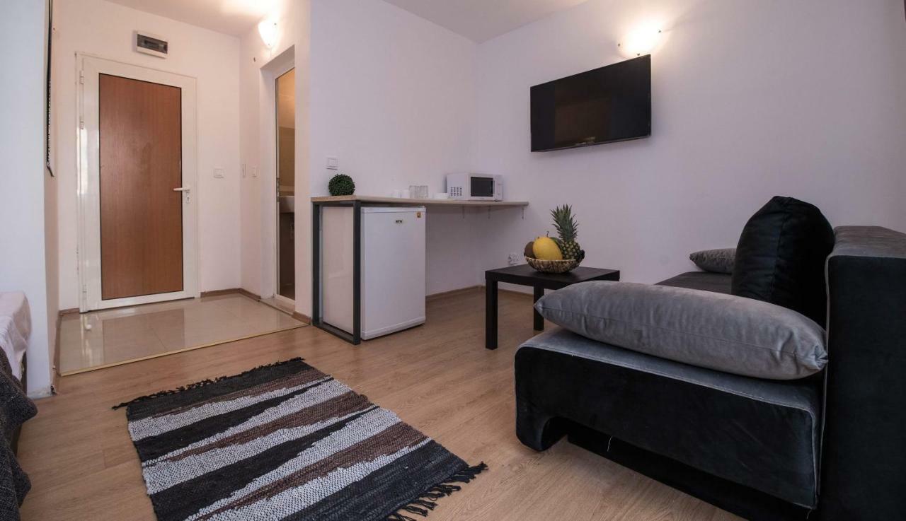 Apartment Cherry Garden1 Nesebar
